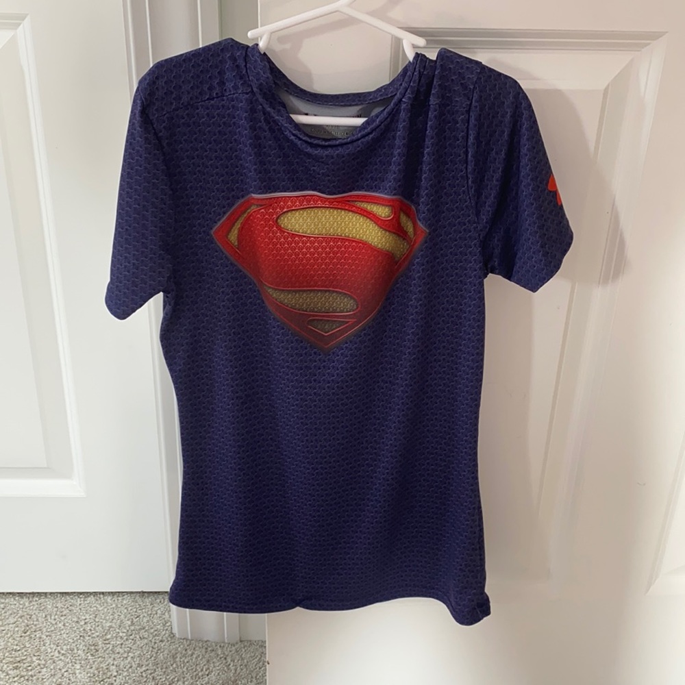 Under Armor Superman Boys Shirt Size Medium
